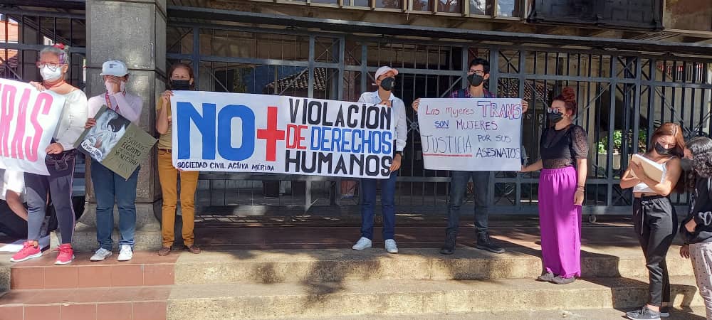 Organizaciones e instituciones de Mérida protestaron para rechazar la violencia contras las mujeres